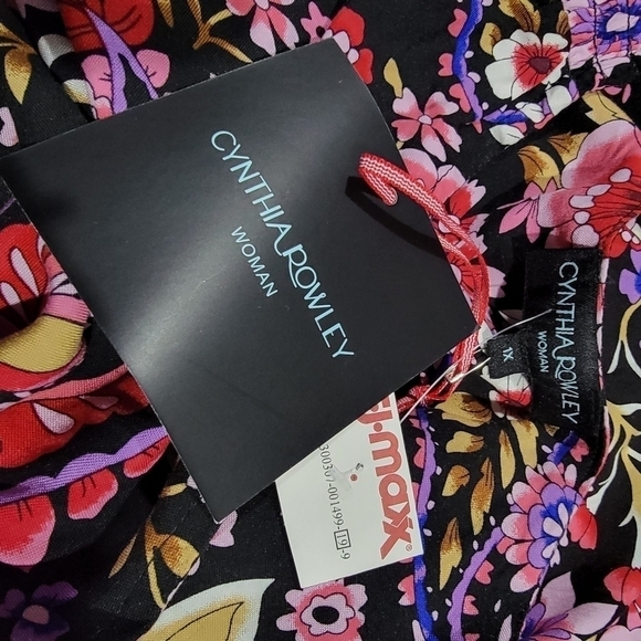 NEW Cynthia Rowley Woman Floral Top Size 1X - Picture 14 of 16